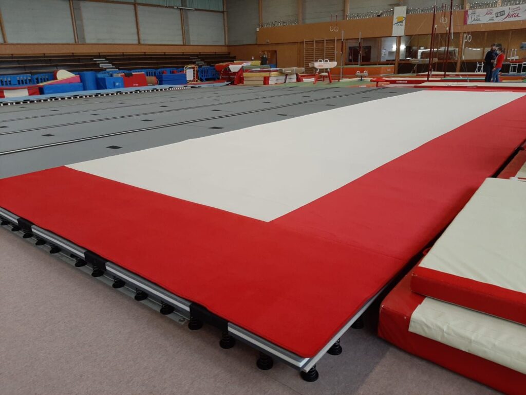 montreal-competition-spring-exercise-floor-with-overlay-carpet-6775de-gymnova-15_1