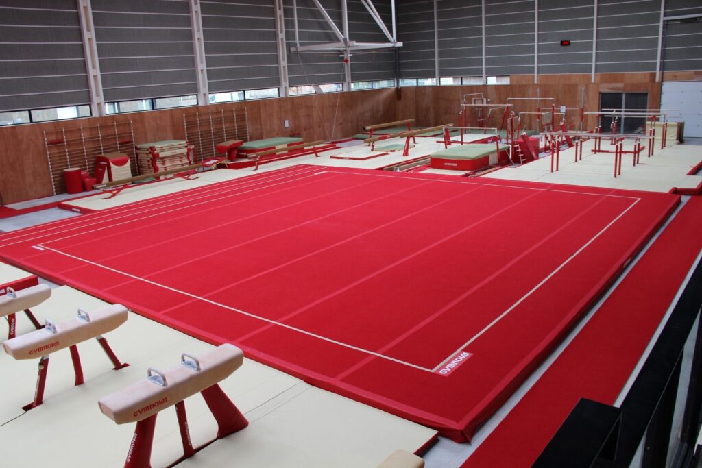 montreal-evolution-training-spring-exercise-floor-with-roll-up-tracks-6778de-gymnova-1
